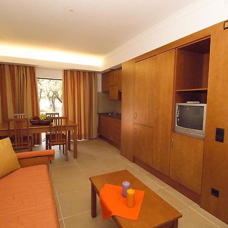 Apartamentos Alvaflor Quarteira Exterior photo