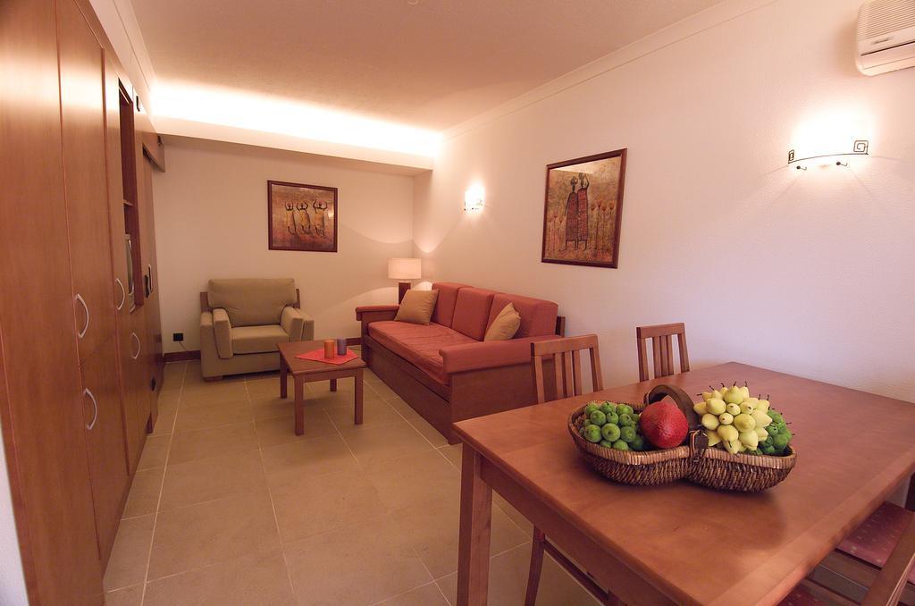 Apartamentos Alvaflor Quarteira Exterior photo